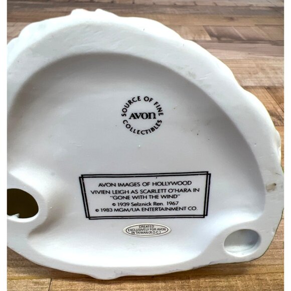 Vivien Leigh As Scarlett OHara "Gone With The Wind" Avon Figurine 1983 MGM 5" Po - Picture 4 of 4